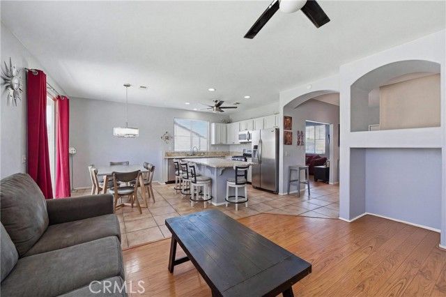 15576 War Arrow, Victorville, CA 92394