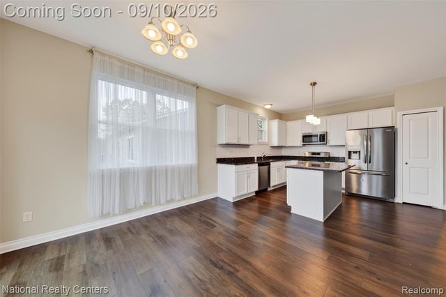 8756 Barrington Drive, Ypsilanti, MI 48198