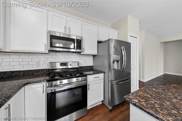 8756 Barrington Drive, Ypsilanti, MI 48198