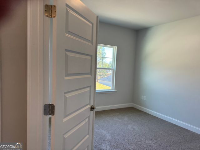 562 Walnut Creek Parkway, Pendergrass, GA 30567