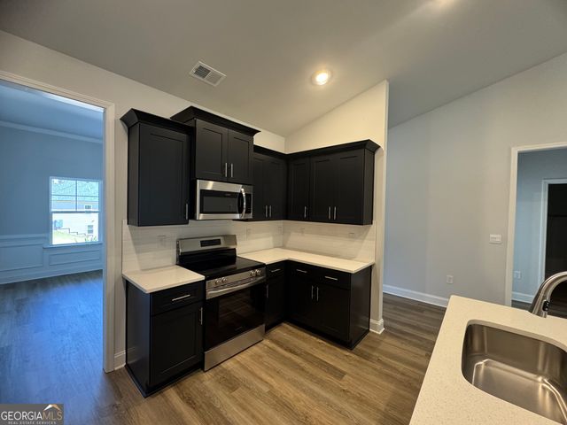 562 Walnut Creek Parkway, Pendergrass, GA 30567