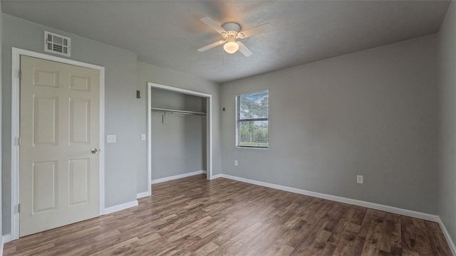 1456 Love Lane, Gentry, AR 72734