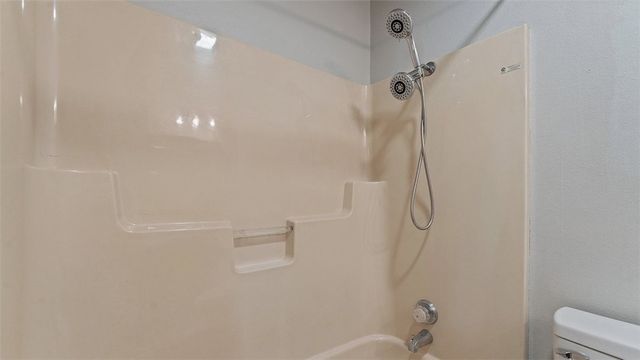 1456 Love Lane, Gentry, AR 72734