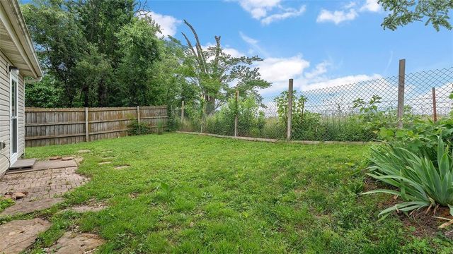 1456 Love Lane, Gentry, AR 72734