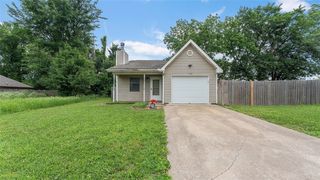 1456 Love Lane, Gentry, AR 72734
