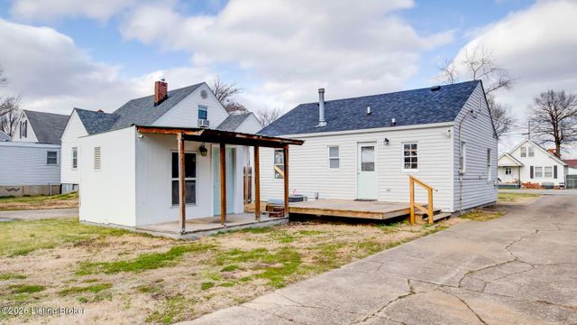 3318 Van Winkle Dr, Louisville, KY 40216