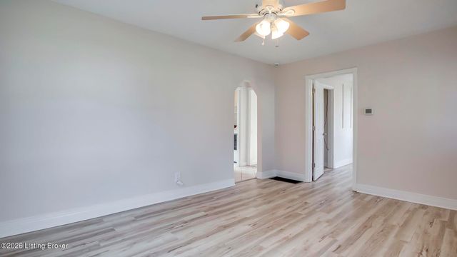 3318 Van Winkle Dr, Louisville, KY 40216