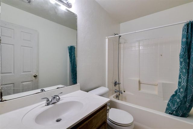 121 Tecumseh Meadows Drive, Norman, OK 73069