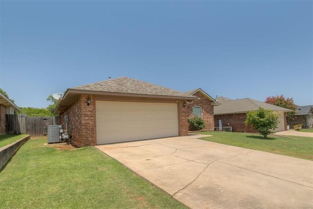 121 Tecumseh Meadows Drive, Norman, OK 73069