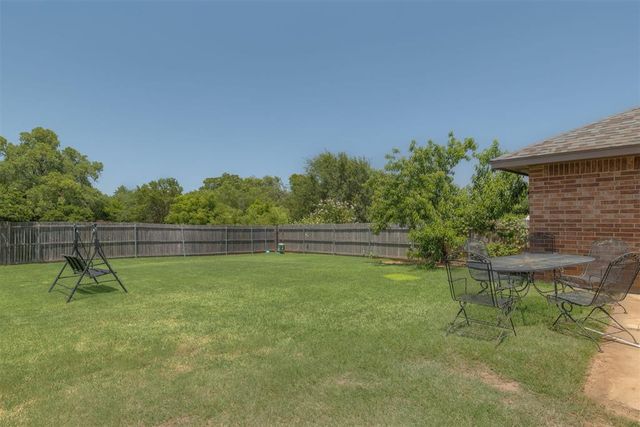 121 Tecumseh Meadows Drive, Norman, OK 73069