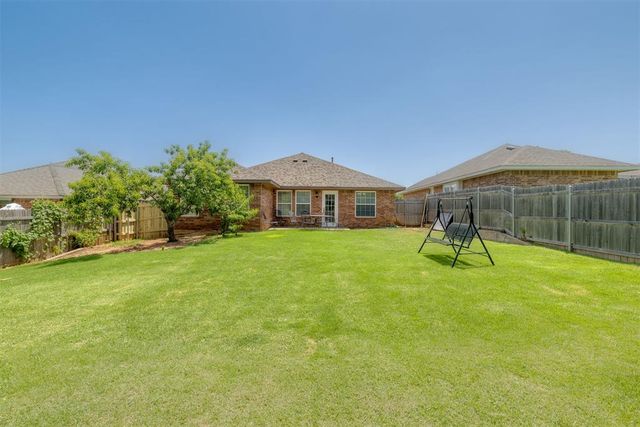 121 Tecumseh Meadows Drive, Norman, OK 73069