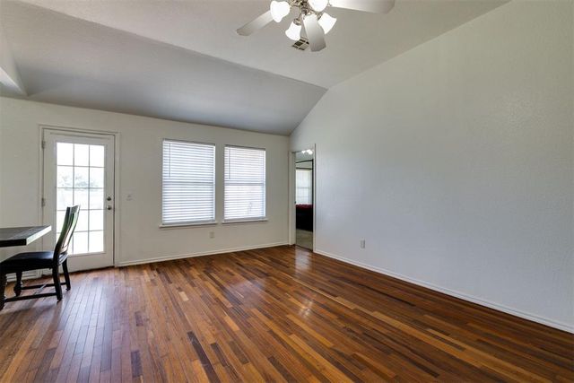 121 Tecumseh Meadows Drive, Norman, OK 73069