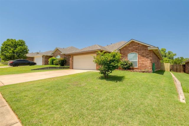 121 Tecumseh Meadows Drive, Norman, OK 73069