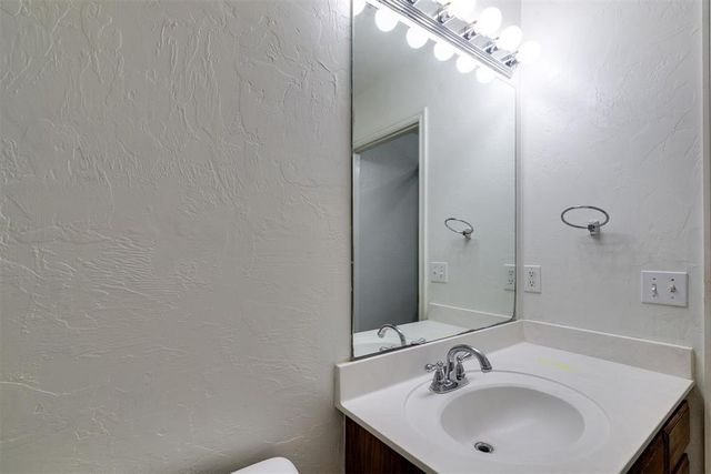 121 Tecumseh Meadows Drive, Norman, OK 73069