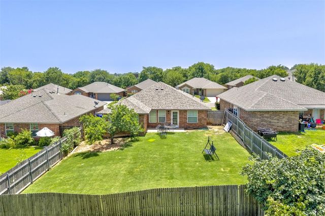 121 Tecumseh Meadows Drive, Norman, OK 73069