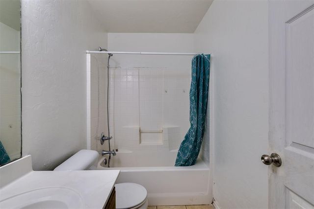 121 Tecumseh Meadows Drive, Norman, OK 73069