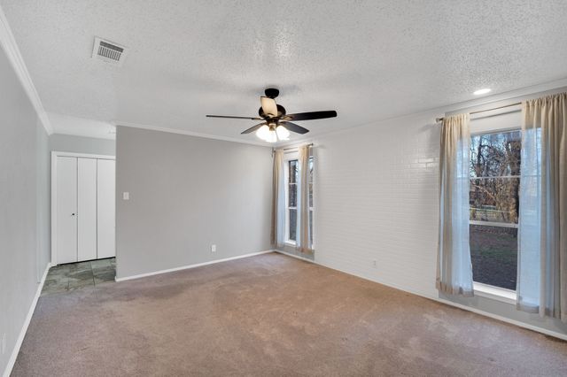 2004 Valley Drive, Crowley, TX 76036