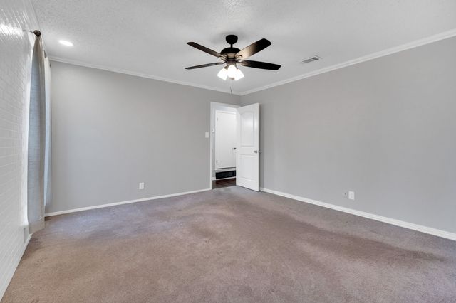 2004 Valley Drive, Crowley, TX 76036