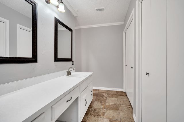 2004 Valley Drive, Crowley, TX 76036