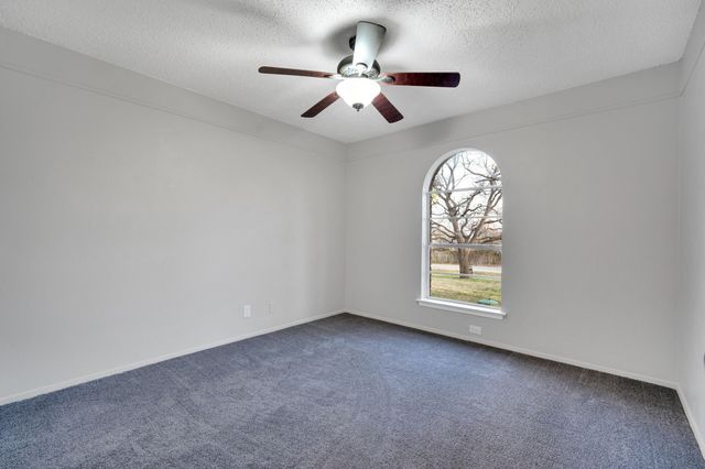 2004 Valley Drive, Crowley, TX 76036