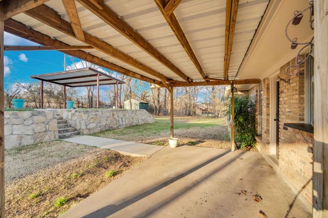 2004 Valley Drive, Crowley, TX 76036