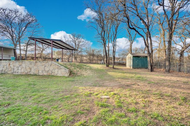 2004 Valley Drive, Crowley, TX 76036