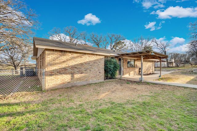 2004 Valley Drive, Crowley, TX 76036