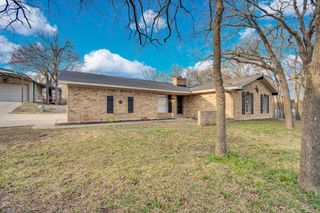 2004 Valley Drive, Crowley, TX 76036