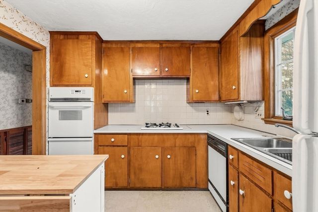 36 Crestfield Drive, Brockton, MA 02302