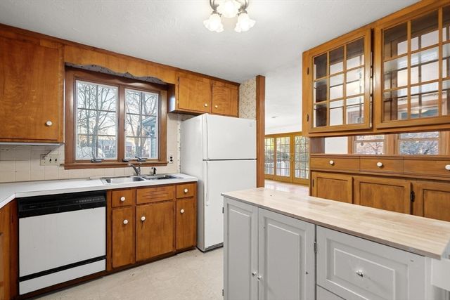 36 Crestfield Drive, Brockton, MA 02302