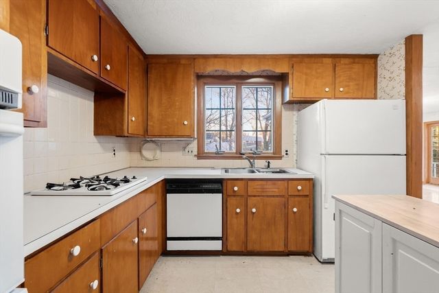 36 Crestfield Drive, Brockton, MA 02302