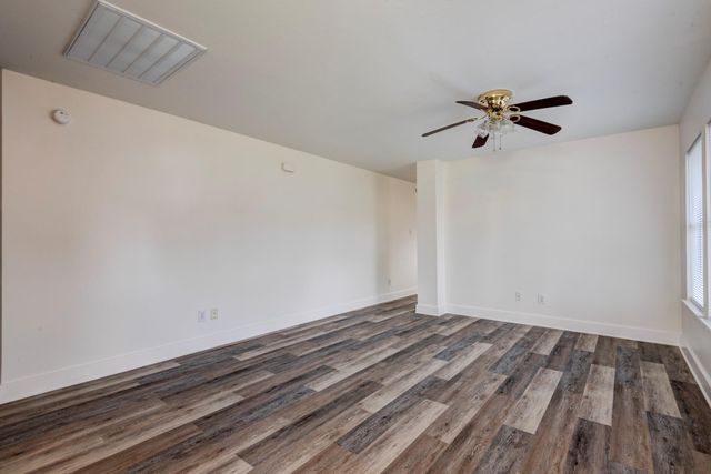 9622 Farrell Drive, Houston, TX 77070
