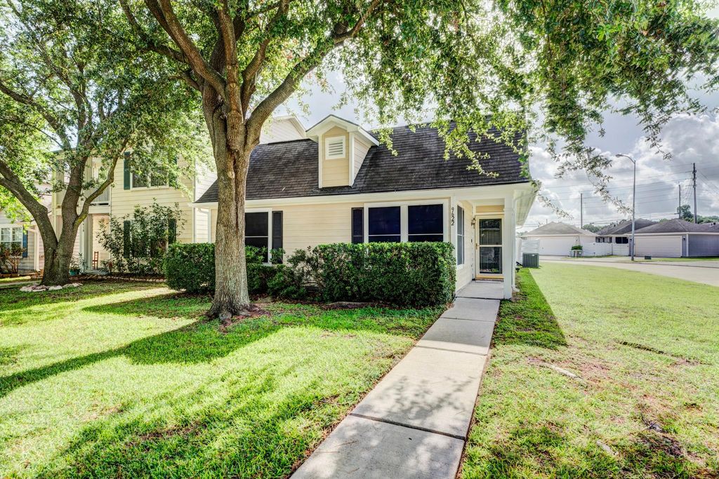 9622 Farrell Drive, Houston, TX 77070