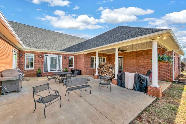 126 Patti Court, Cowpens, SC 29330