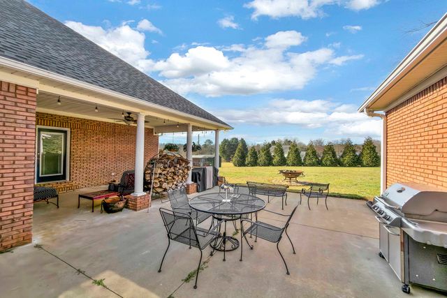 126 Patti Court, Cowpens, SC 29330