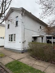 514 16th St, Beaver Falls, PA 15010