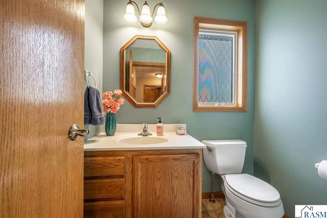 109 La Costa Lane, Mankato, MN 56001