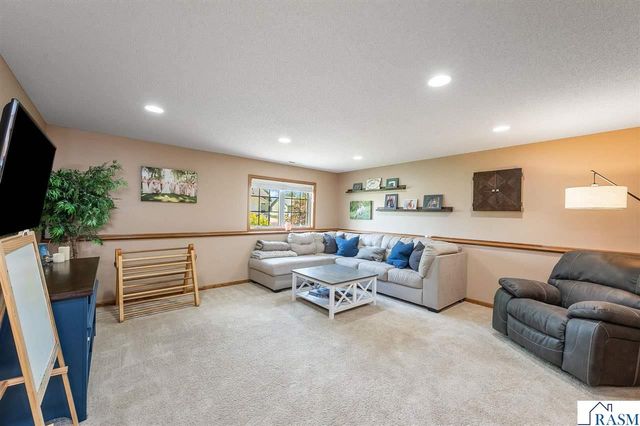 109 La Costa Lane, Mankato, MN 56001