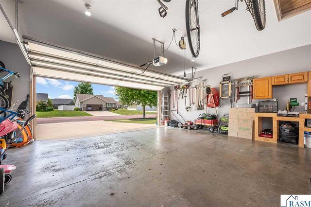 109 La Costa Lane, Mankato, MN 56001