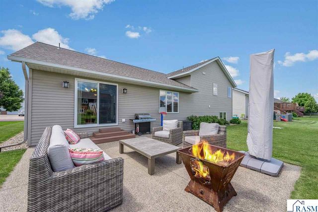 109 La Costa Lane, Mankato, MN 56001