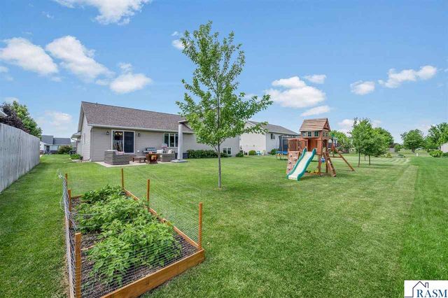 109 La Costa Lane, Mankato, MN 56001
