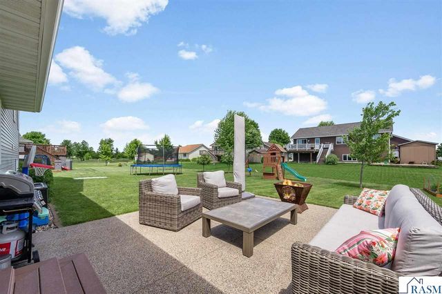 109 La Costa Lane, Mankato, MN 56001