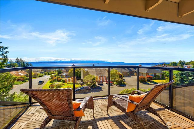 13731 65th Place W, Edmonds, WA 98026