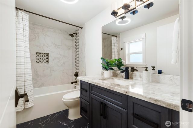 13731 65th Place W, Edmonds, WA 98026
