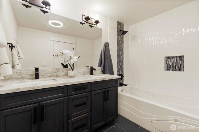 13731 65th Place W, Edmonds, WA 98026