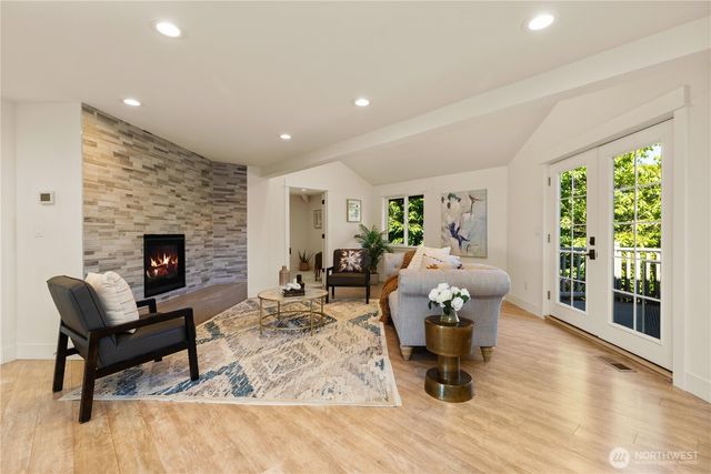 13731 65th Place W, Edmonds, WA 98026