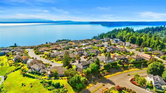 13731 65th Place W, Edmonds, WA 98026