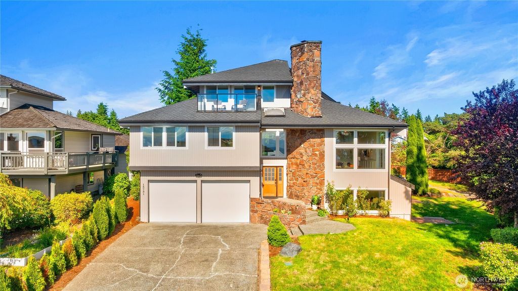 13731 65th Place W, Edmonds, WA 98026