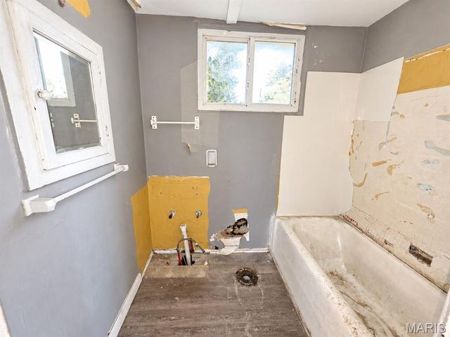 6104 Vetter Place, St Louis, MO 63120