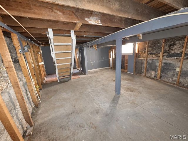 6104 Vetter Place, St Louis, MO 63120